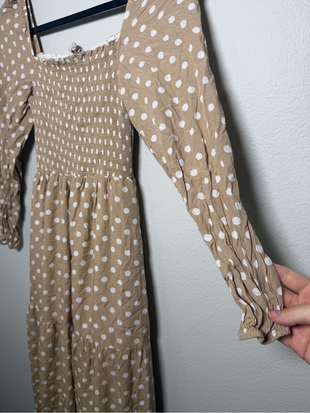 Anthropologie Dolan Smocked Beige Polka Dot Long-Sleeve Maxi Dress Size XS - Picture 4 of 9